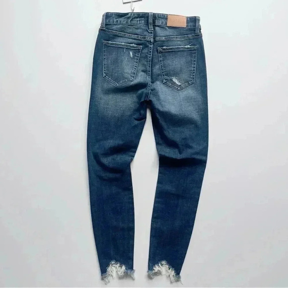 Pistola Audrey Mid Rise Distressed Skinny Crop Size 26 NWT - Picture 7 of 8